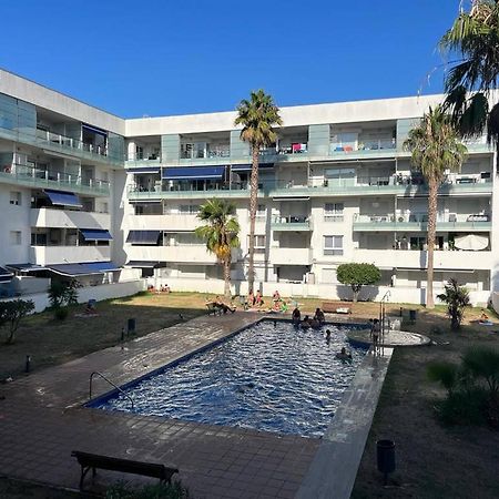 Bonito Apartamento Con Parking Y Piscina En Roses Av-53 Bagian luar foto