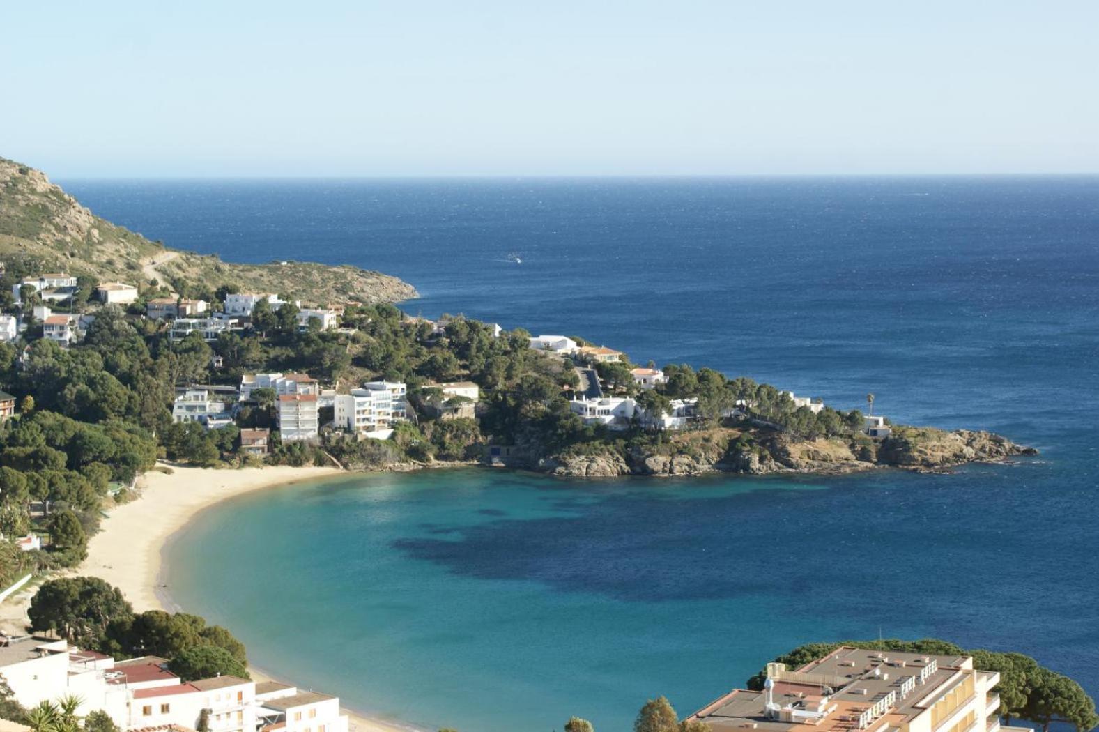 Bonito Apartamento Con Parking Y Piscina En Roses Av-53 Bagian luar foto