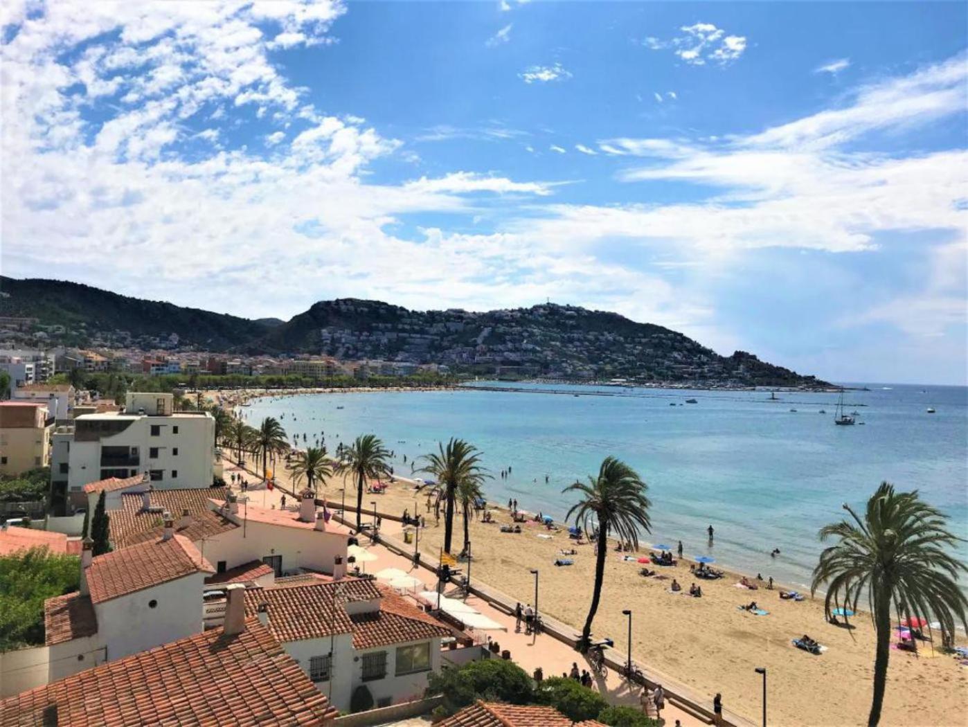 Bonito Apartamento Con Parking Y Piscina En Roses Av-53 Bagian luar foto